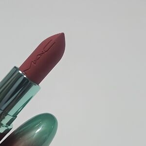 M·A·Cximal‎ Silky Matte Lipstick Mid Tone Nudey Pink New
